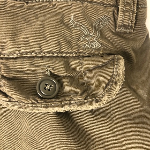 American Eagle Army Green Cargo Shorts Size 33 - Picture 7 of 8
